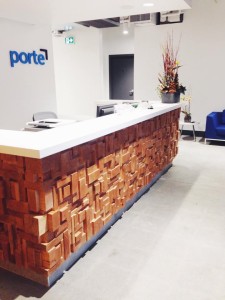 Porte Front Desk