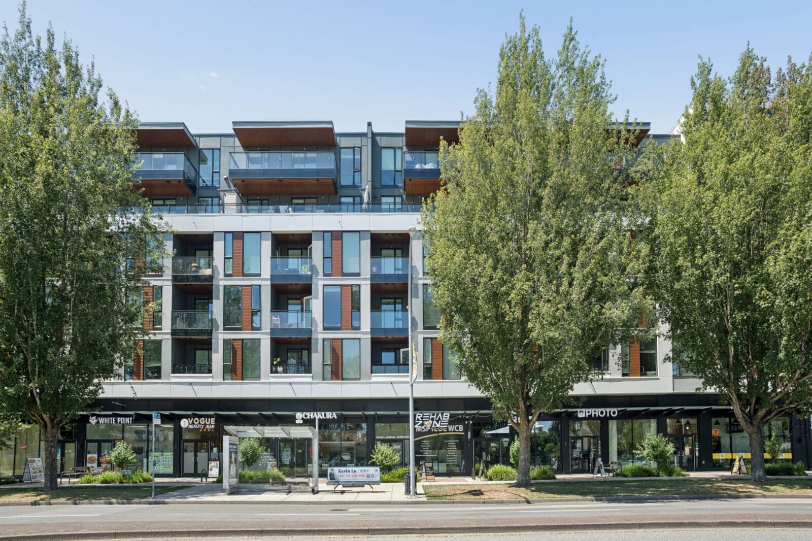 4-web-or-mls-1881 152st St_004